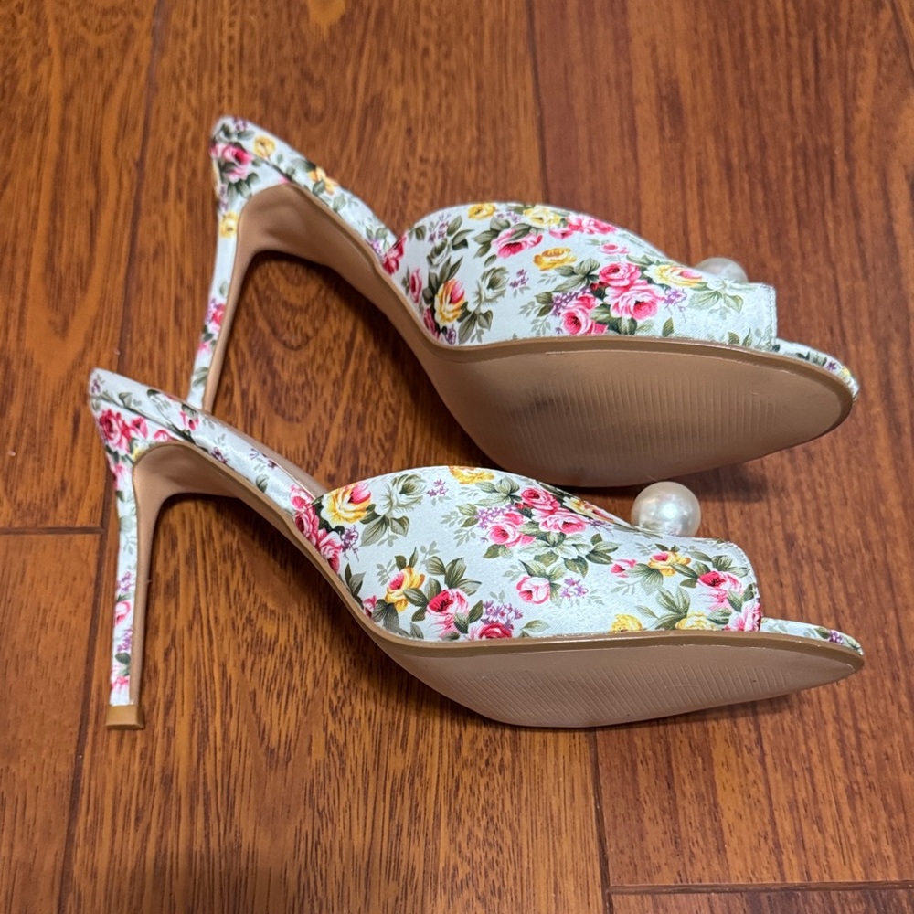 Floral High-heeled Stilettos With Pearl Accent - Picture 2 of 10